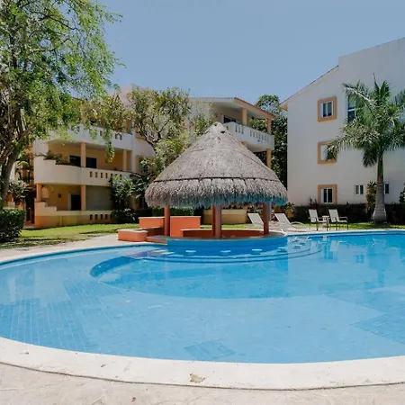 Private Balcony I Gated Playacar I Pool On Site! Apartamento