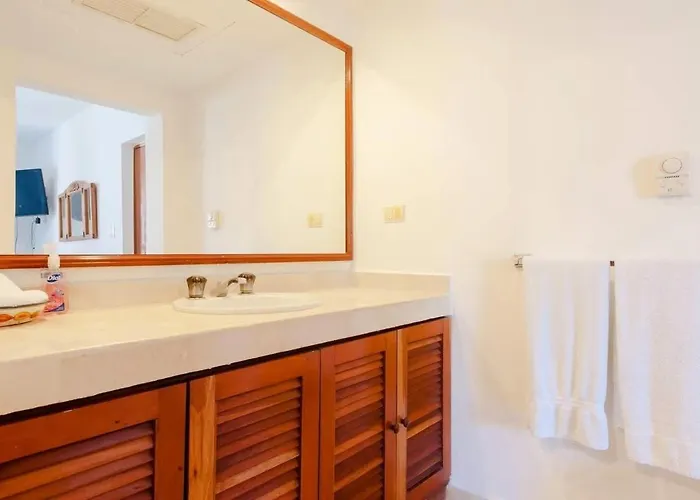 Apartamento Private Balcony I Gated Playacar I Pool On Site! Playa del Carmen